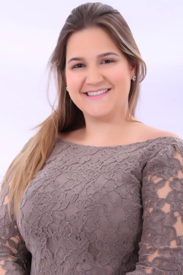 dra. naiana maynart de oliveira franco